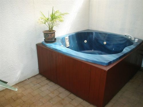 Baden Lodge Motel - Private Spa Bath Rotorua Buitenkant foto
