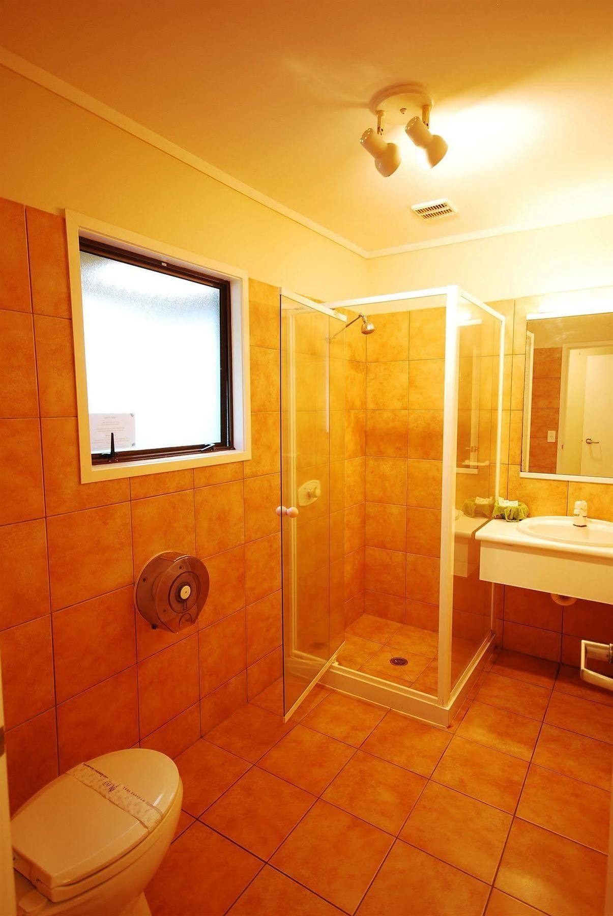 Baden Lodge Motel - Private Spa Bath Rotorua Buitenkant foto
